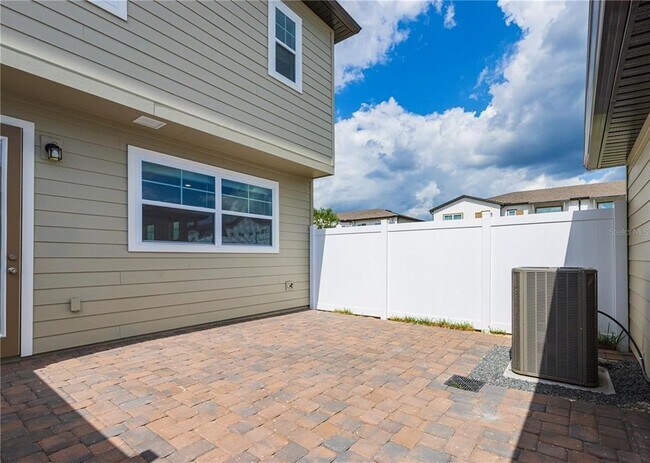 Building Photo - 17230 Melogold Way