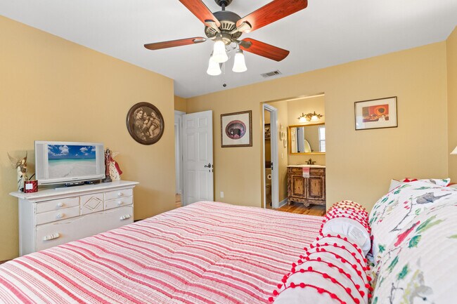 Building Photo - 1224 Deerwood Dr