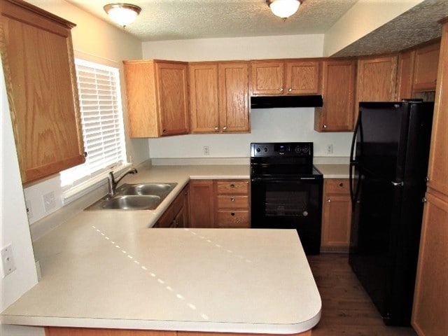 Building Photo - 817 Country Club Dr