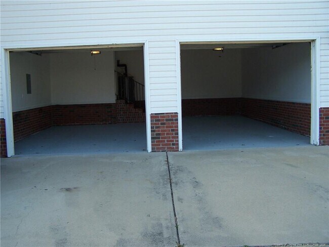 Building Photo - 1753 Cherrypoint Dr