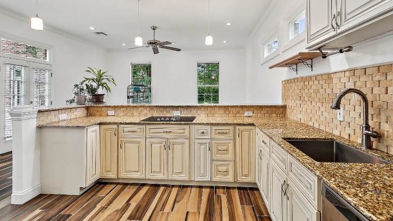 Building Photo - 126 Rue De La Paix