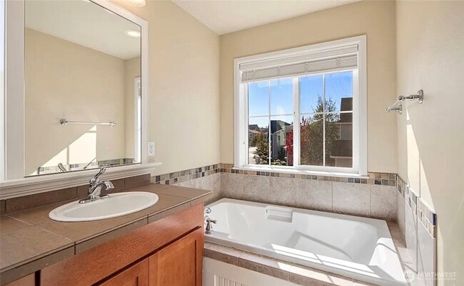 Building Photo - 18232 36 Ave SE