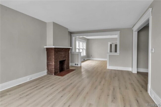 Building Photo - 2514 Delaware Ave