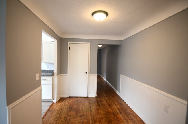 Building Photo - 7121 Delaware Ave