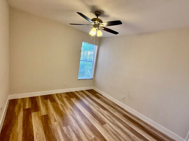 Building Photo - 3545 Forest Hill Blvd