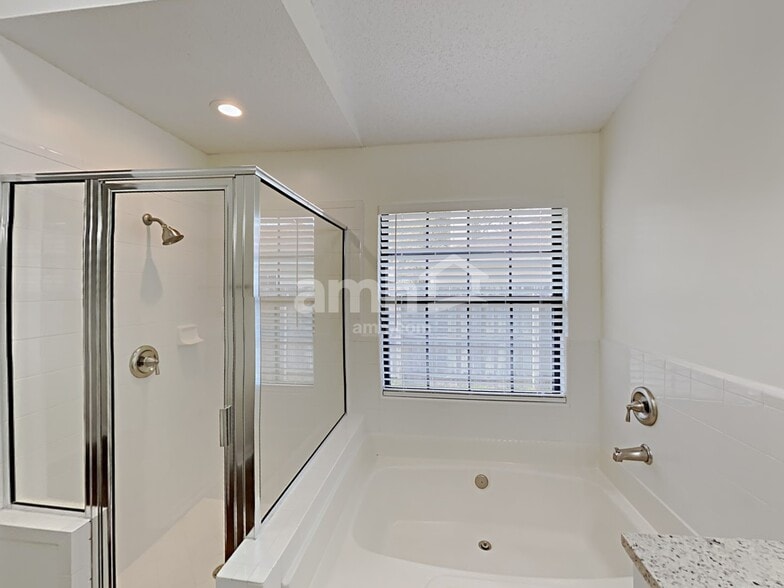 Building Photo - 7590 Fawn Lake Dr N