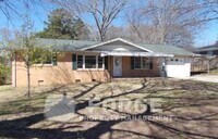 Building Photo - 106 Parkdale Dr
