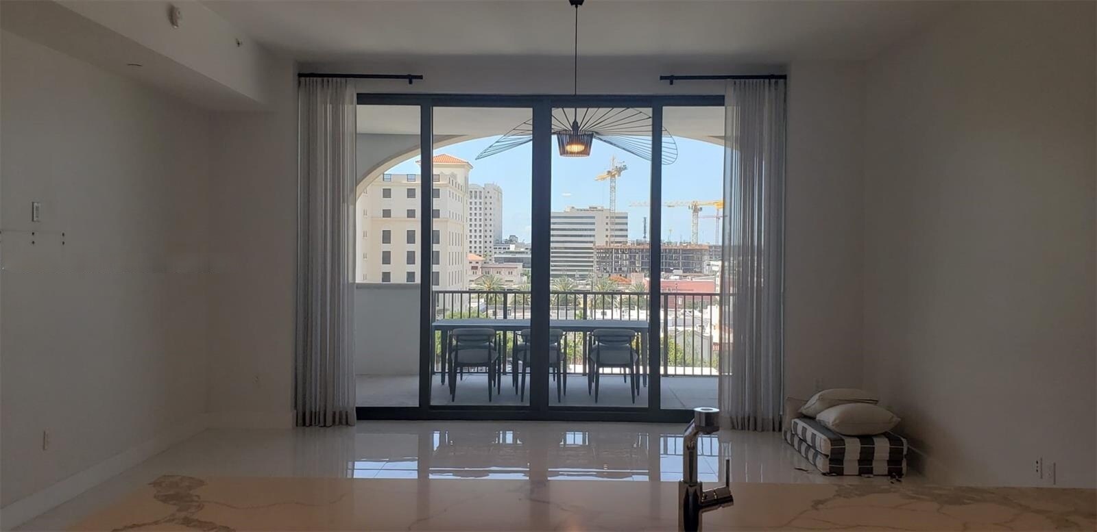 Building Photo - 275 Giralda Ave