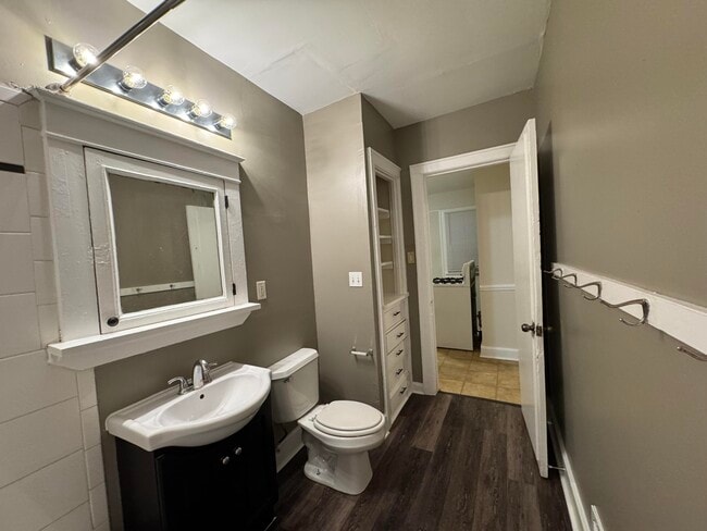 Building Photo - 2212 N Holton St