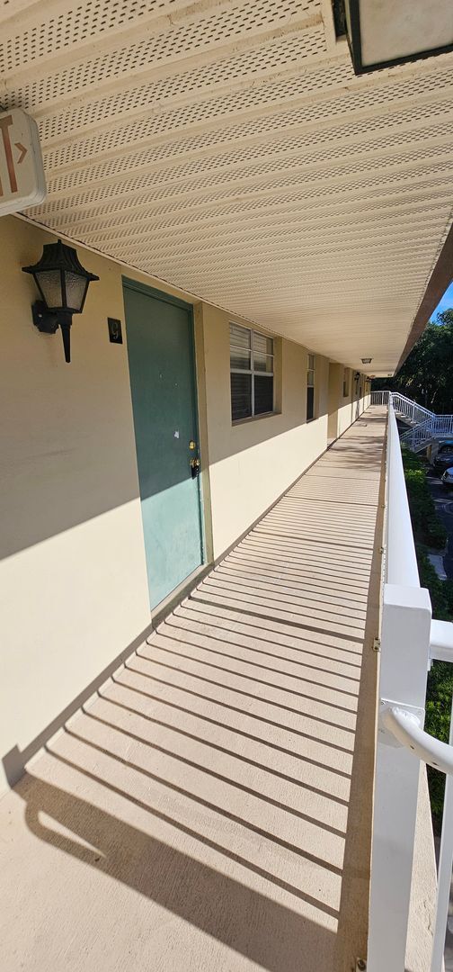 Building Photo - Riverfront Community with Resort Ammenities. 2/2 second Floor.