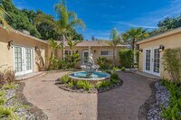 Building Photo - Stunning 4-Bedroom Pool Home for Rent in S...