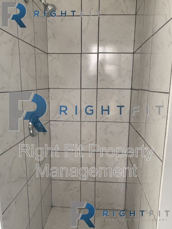 Building Photo - 2012 6th Ave