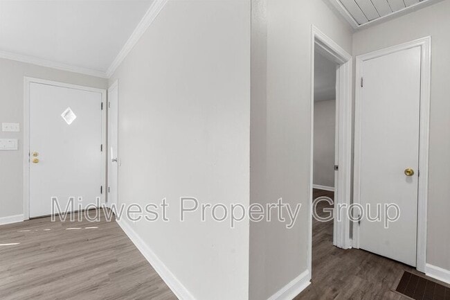 Building Photo - 662 Gleason Dr