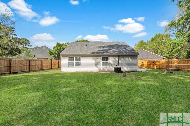 Building Photo - 20 Quail Forest Dr