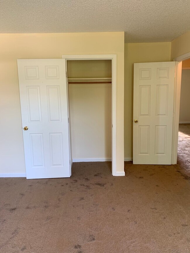 Building Photo - Duplex for Rent in Timberville