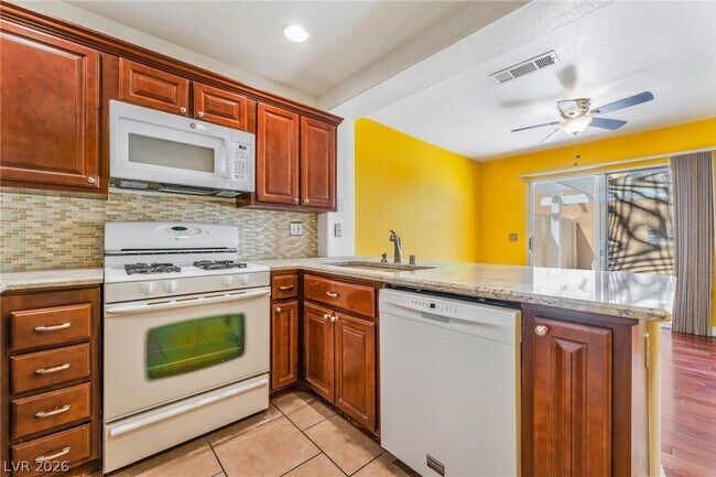 Building Photo - 3467 Blue Heather Dr