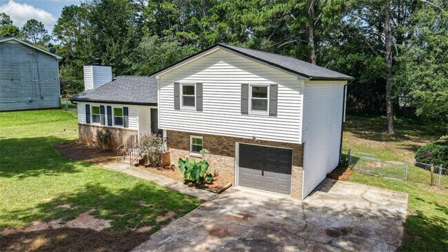Building Photo - 4887 Hull Rd SE