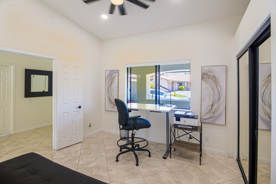 Building Photo - 74830 Waring Ct