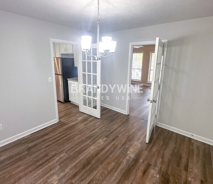 Building Photo - 4527 Hickory Grove Dr NW