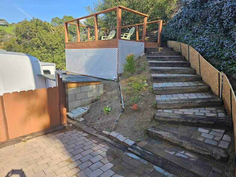 Building Photo - 9565 Dale Ave