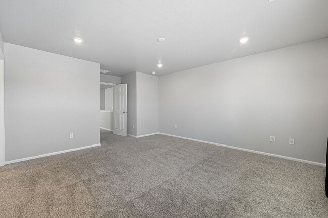 Building Photo - Stunning 3-Bed Townhome in Northglenn w/ 2...