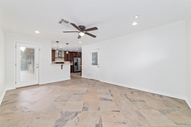 Building Photo - 5438 Briarbend Dr