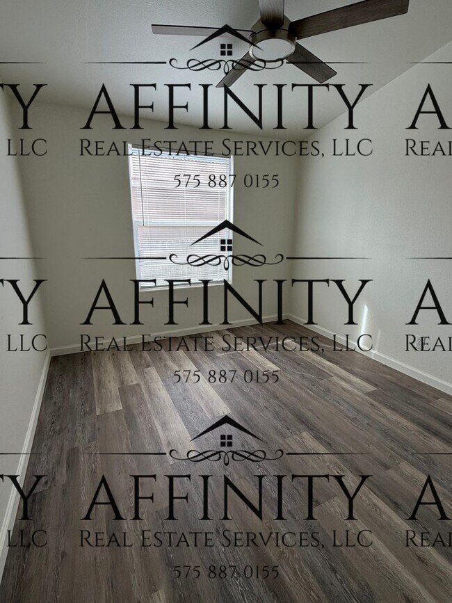 Building Photo - Three bedroom home