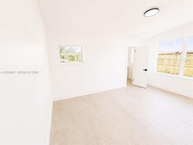 Building Photo - 2649 Key Largo Ln