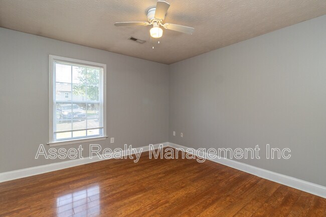 Building Photo - 7005 Buddy J Ln