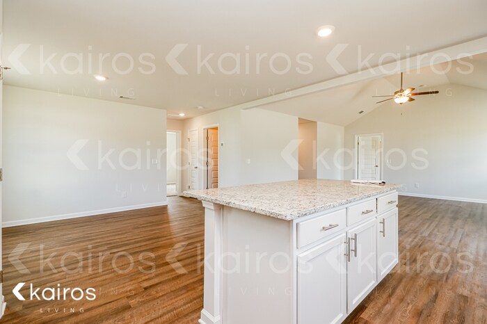 Building Photo - 104 Scots Pne Ct