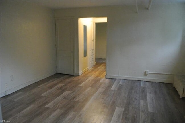 Building Photo - 103 S Portage Path