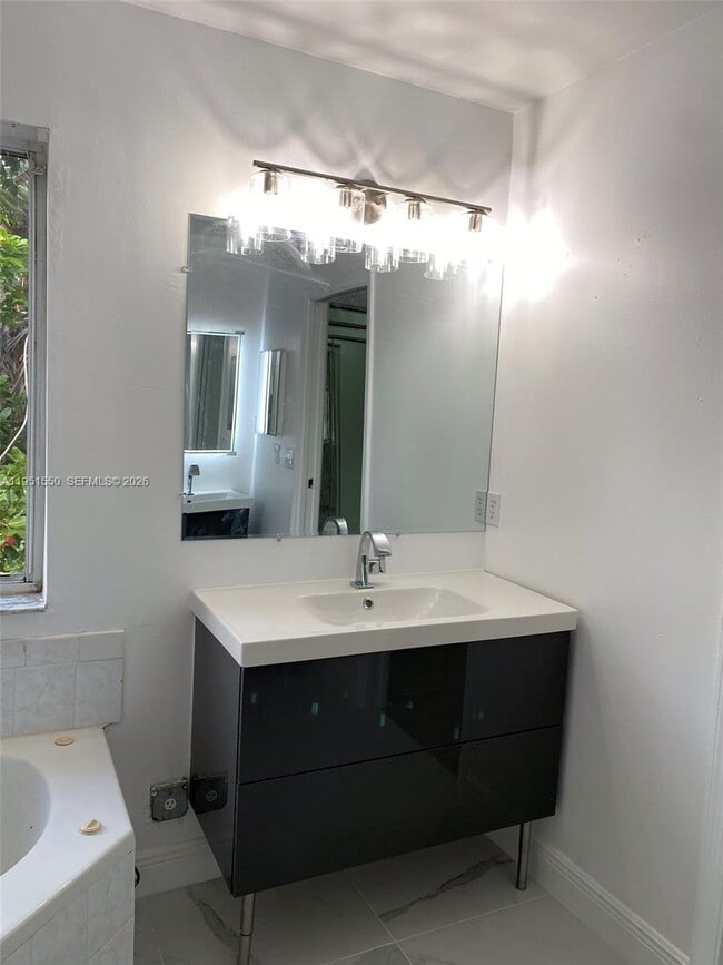 Building Photo - 11301 Rockinghorse Rd