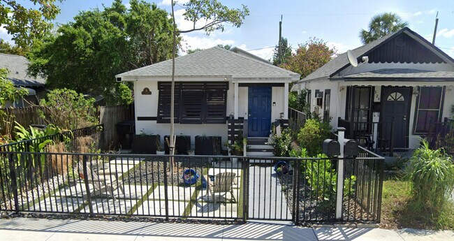Primary Photo - 322 S L St