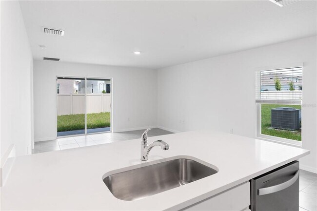 Building Photo - 8666 SW 44th Terrace