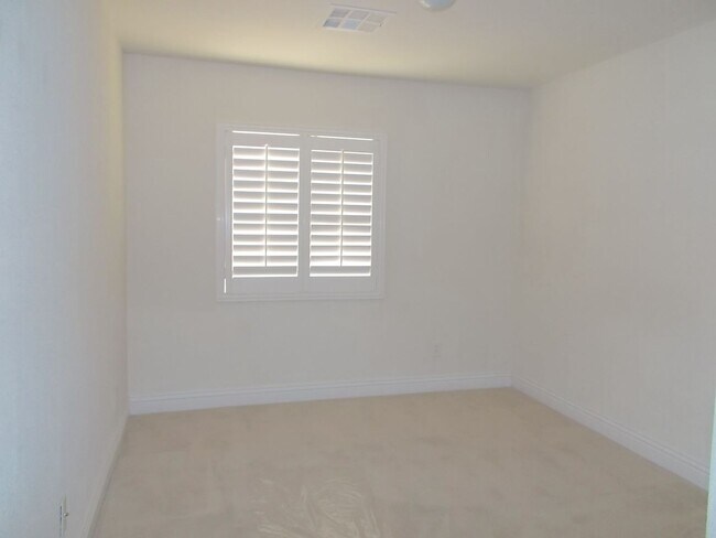 Building Photo - 8317 W Jeremiahs Lodge Ave