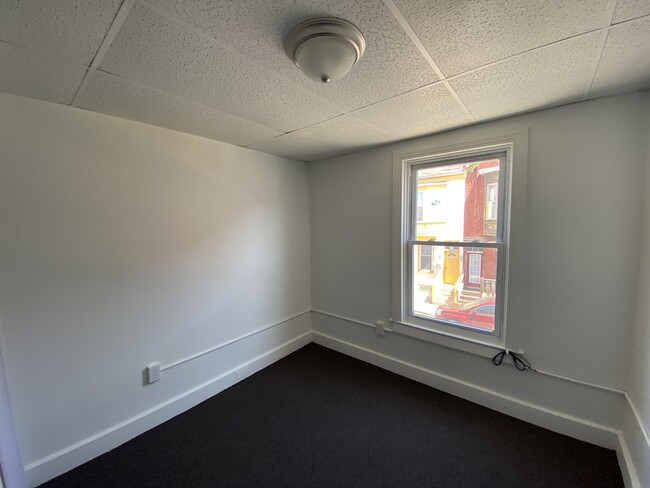 Building Photo - 530 S Duke St