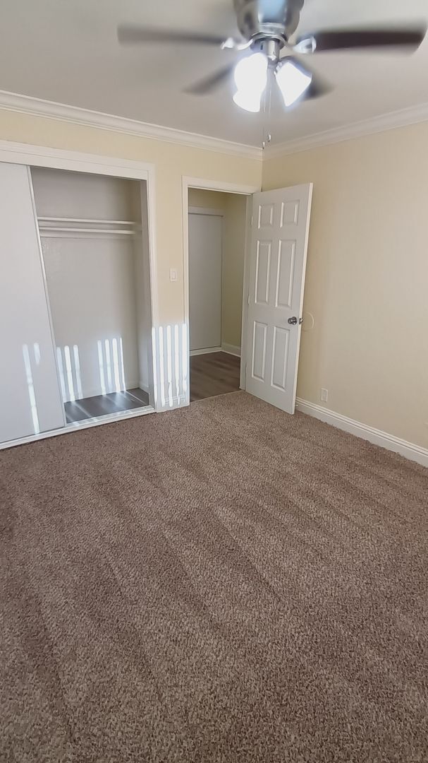 Building Photo - Welcome to SkyView Villa & Somerset Apartments!