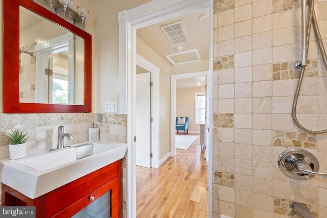 Building Photo - 2231 Otis St NE