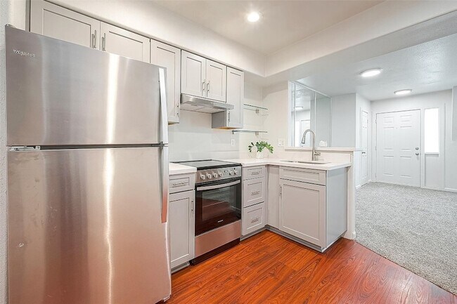 Building Photo - 2601 Marilee Ln