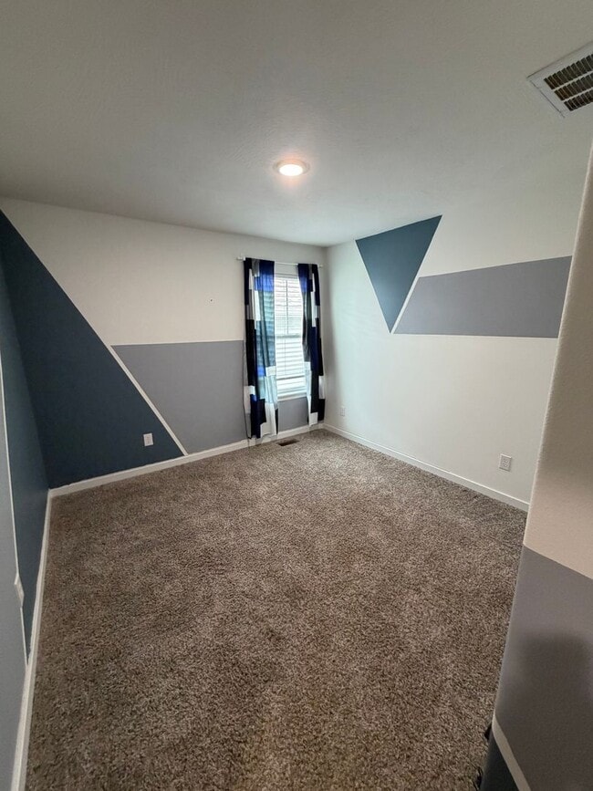 Building Photo - REMODELED 5 Bedroom | 3 Bathroom | 3 Car Garage HOME -- 3,554 sqft | BASEMENT! | NIXA SCHOOLS | F...