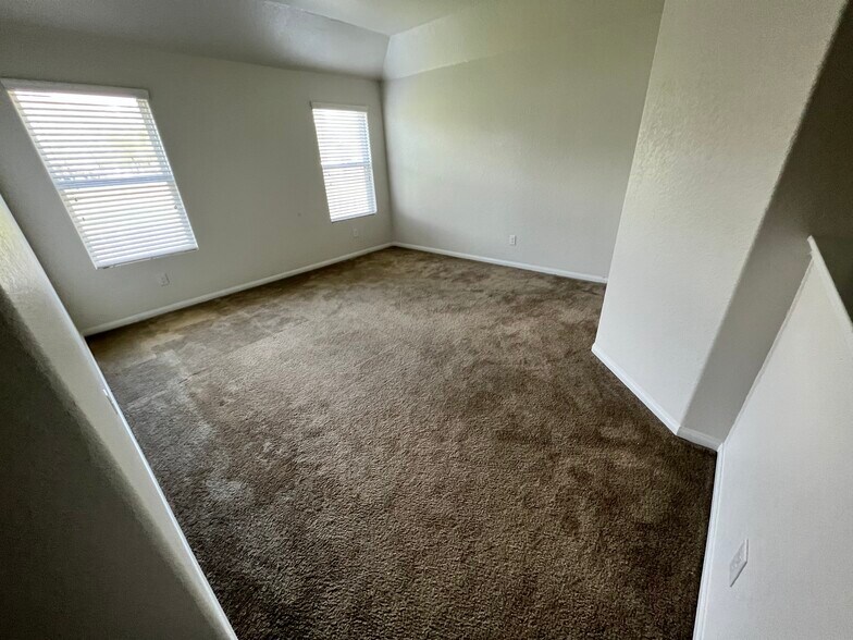 Building Photo - 15539 Sheldon Ridge Way