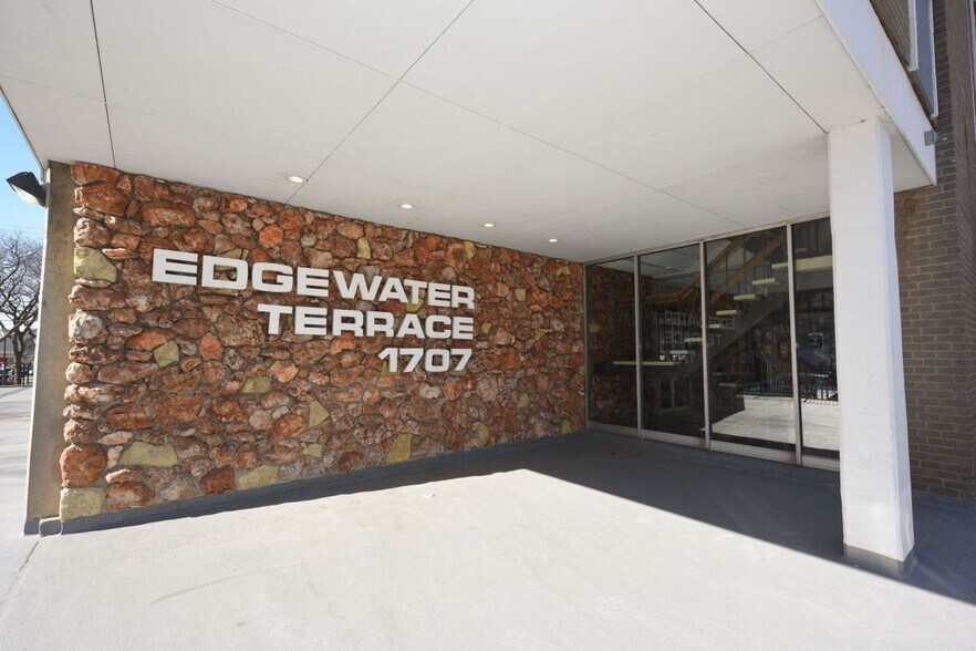 Building Photo - 1707 N Prospect Ave