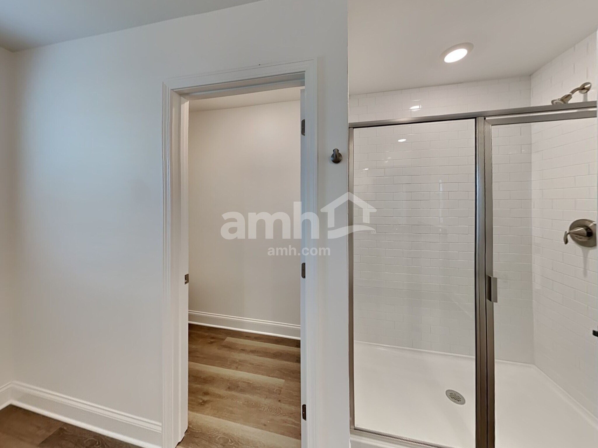 Building Photo - 1032 Highland Walk