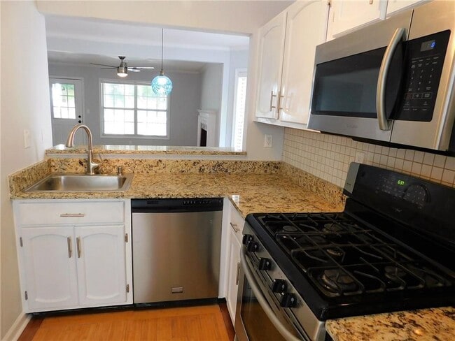 Building Photo - 5043 Laurel Springs Way SE