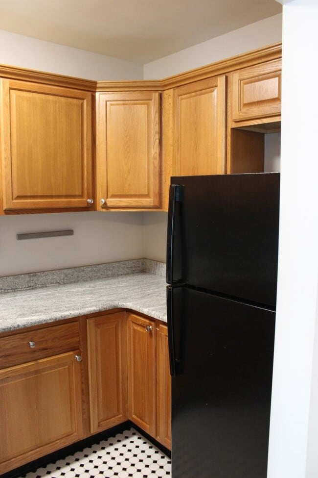 Building Photo - 319-321 S. Washington Street