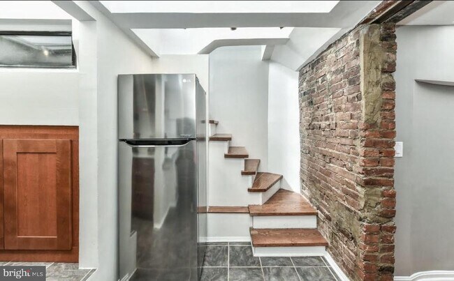Building Photo - 2024 N St NW