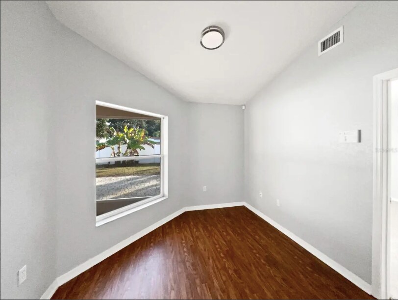 Building Photo - 7010 Summit Cir