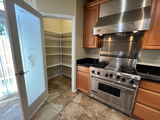 Building Photo - Upgraded and Beautiful Spacious 4 Bedroom ...