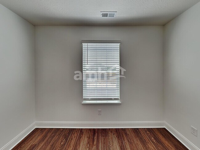 Building Photo - 206 Gershon Way