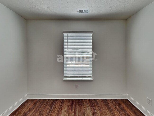 Building Photo - 5953 Hagar Vly Dr
